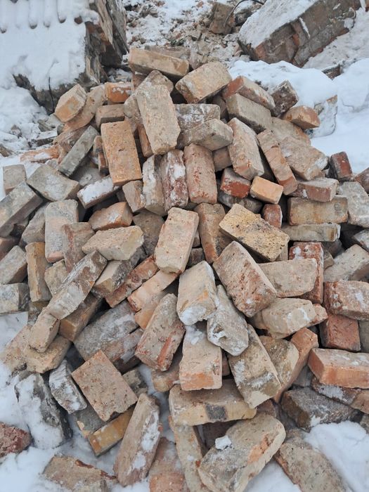 Продаю красный кирпич бу