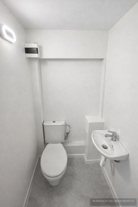 Дава се под наем Офис в Варна, Базар Левски - 8 кв.м за 200 € - Снимка #2