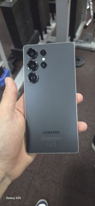 Обменяю самсунг s25 ультра