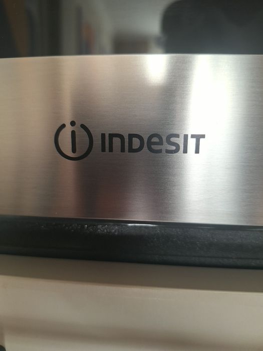 Фурна за вграждане INDESIT
