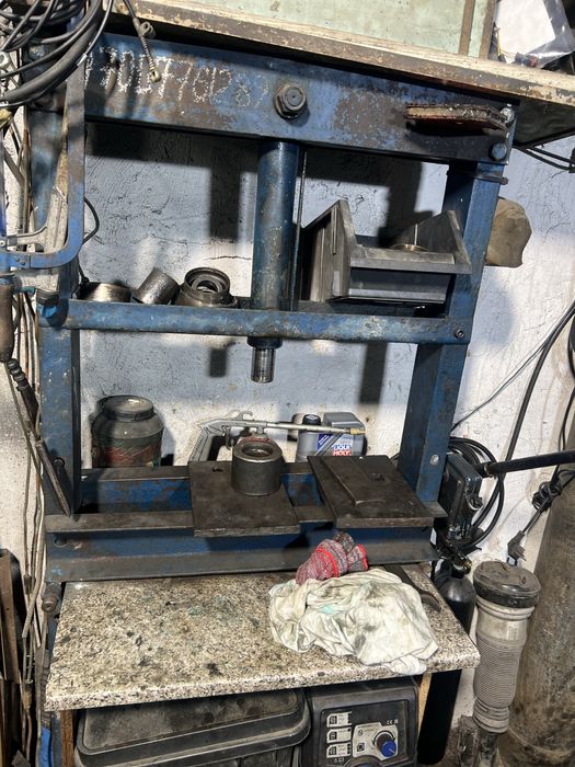 Продам пресс для гаража