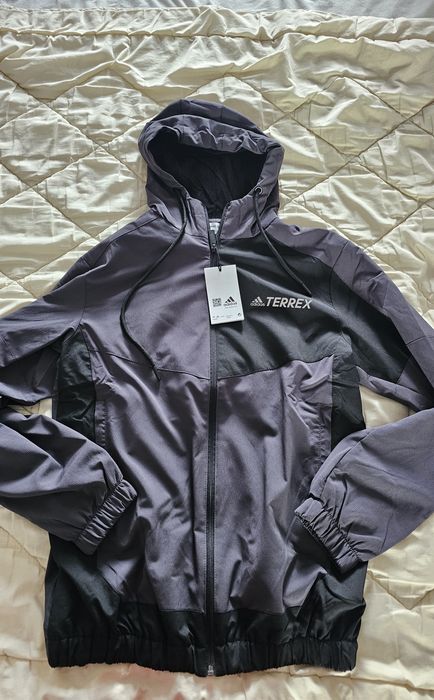 Чисто ново есенно яке Adidas terrex S
