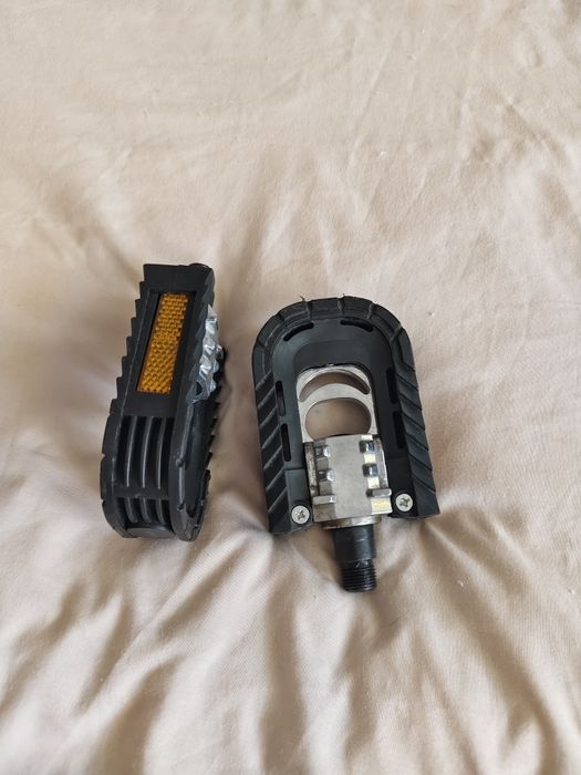 Седло, педали, штырь велосипедное