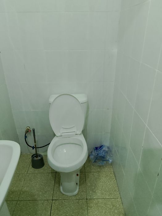 Ойналари решётка.