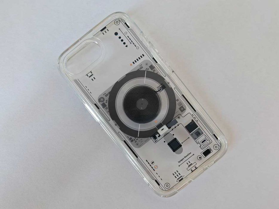 Чехол Spigen для iPhone 16e/17e