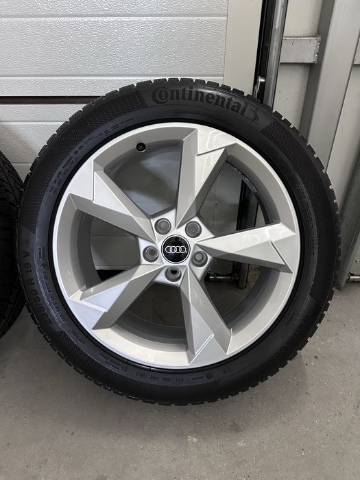 Оригинални 19 Цола Джанти Audi Q3 F3 Q3 8U със зимни гуми 235/50 R19
