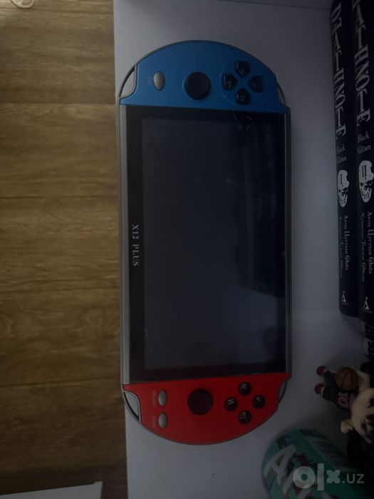 Игровая консоль