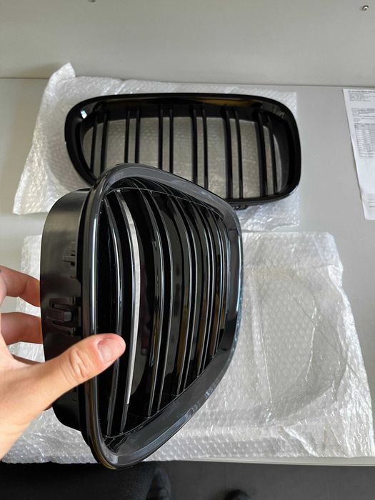 Grile Duble M Negru Lucios BMW Seria 7, F01 F02 F03 F04 2009 - 2015