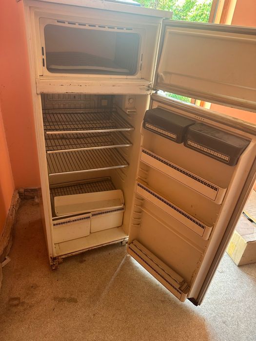 Холодильник продам
