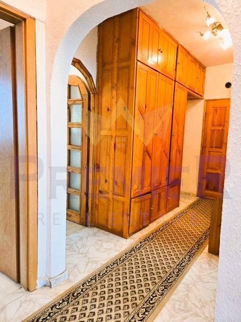 Продава се Тристаен апартамент в Бургас, Братя Миладинови - 92 кв.м за 1772 €/кв.м - Снимка #3