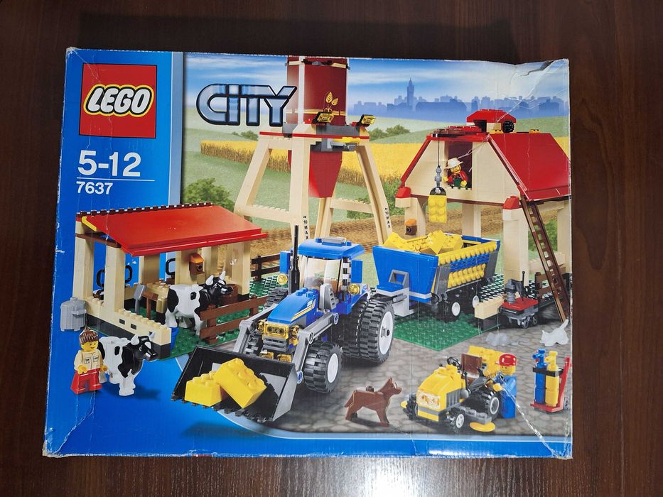 Lego 7637: Farm + 60287: Tractor