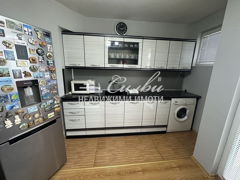 Продава се Четиристаен апартамент в Търговище, Център - 94 кв.м за 1275 €/кв.м - Снимка #3