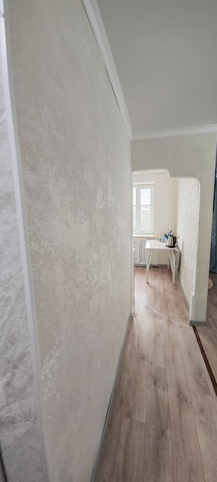 Продаётся 1- Ком Квартиру ,В центре Площадь.