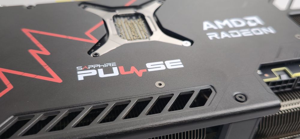 Видео карта Sapphire Pulse RX 9070 XT 16GB GDDR6 AMD Radeon