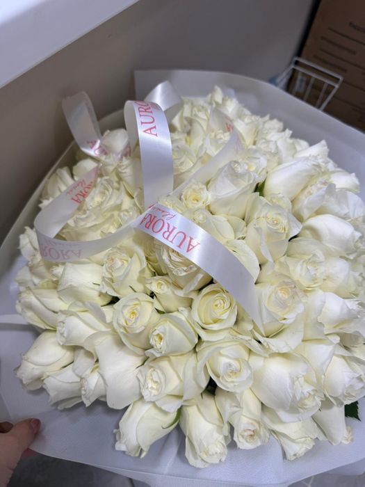 Цветы белый розы