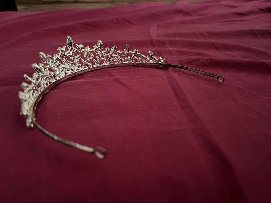 Diadema argintie mireasa/ coronita printesa