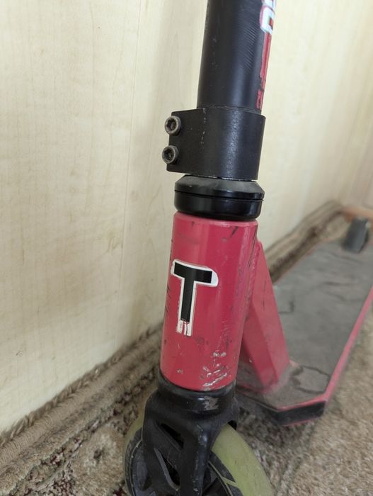 Продам трюковой самокат tech team duker 202