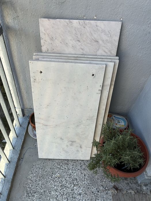 Мраморни плотове- бели