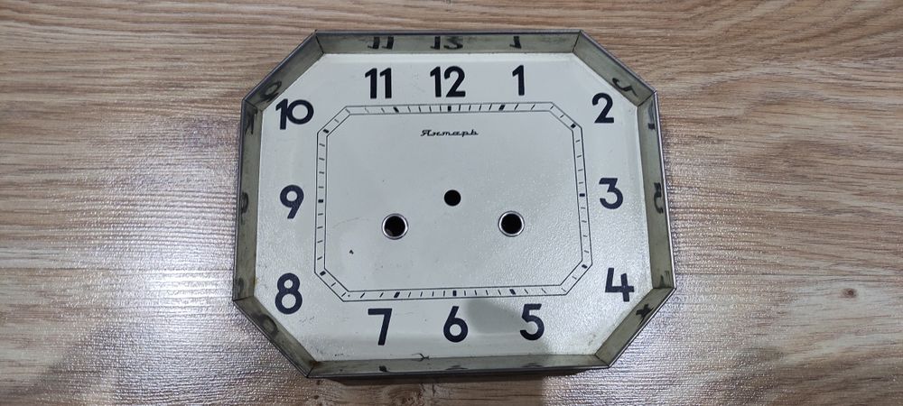 Циферблаты и маятники