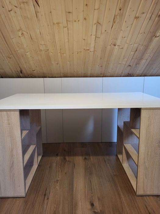 Birou Alb din MDF 138x68cm stare foarte buna !
