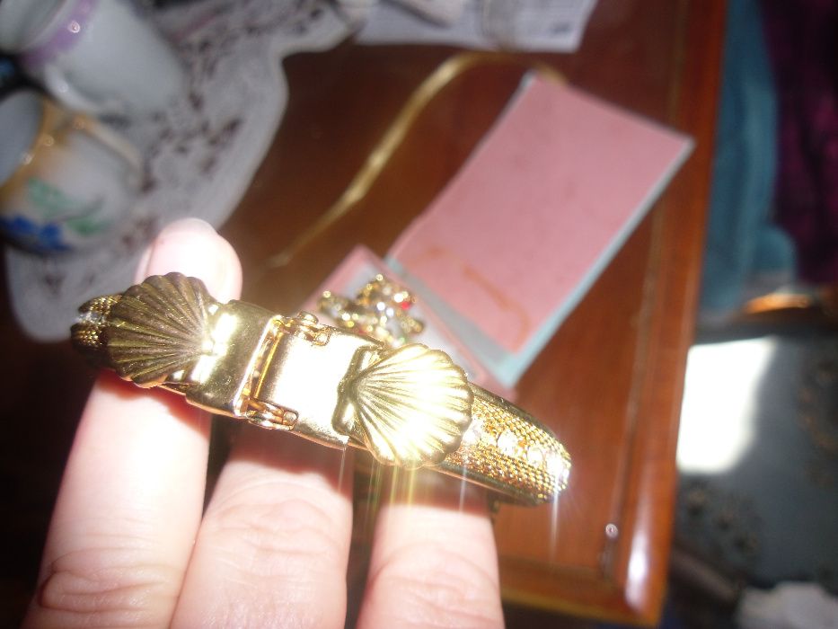 ceas-bratara ,dama .nou