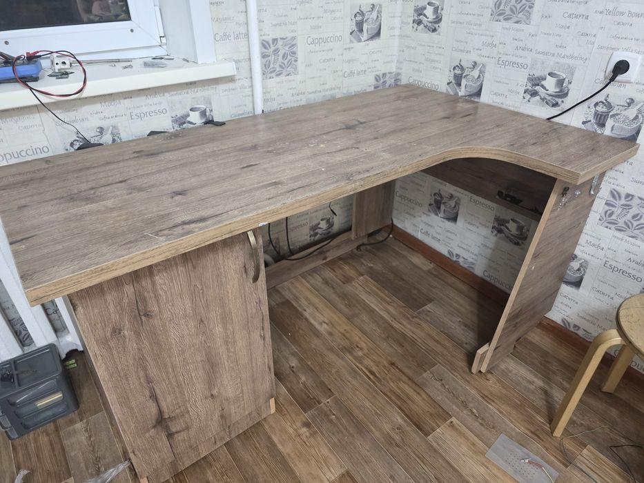 Продам стол в хорошем состоянии