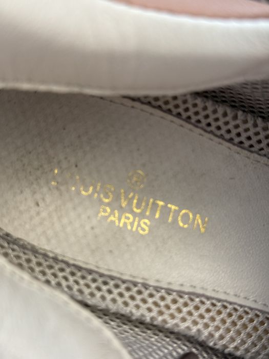 Sneakersi foarte comozi LV