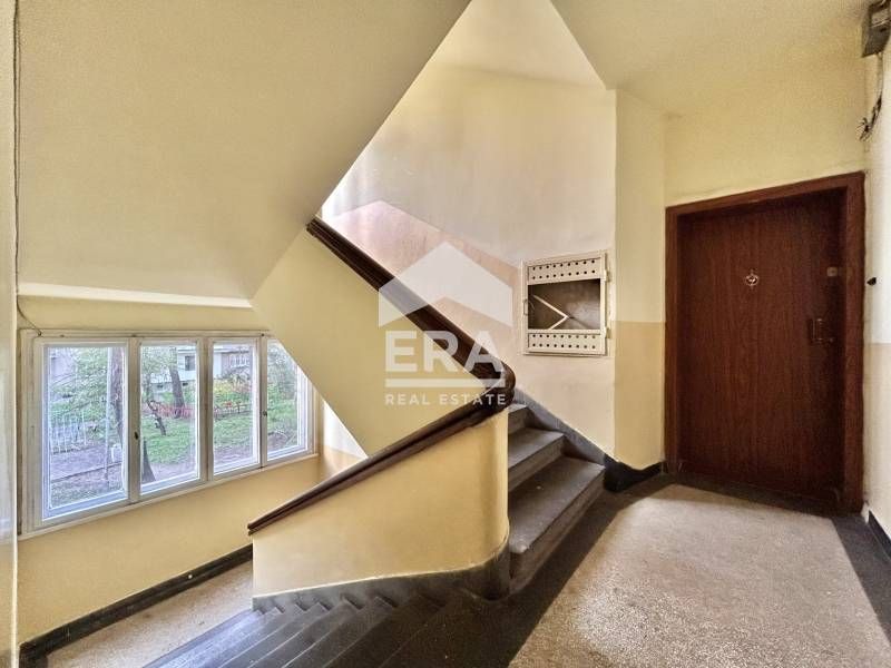 Дава се под наем Двустаен апартамент в София, Яворов - 55 кв.м за 498.27 € - Снимка #6