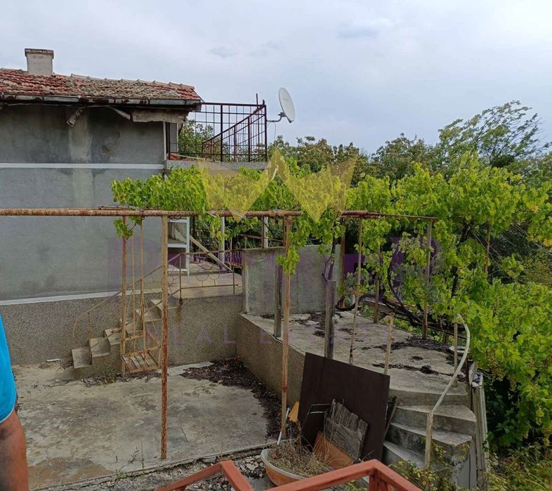 Къща в Варна, област-м-т Манастирски рид