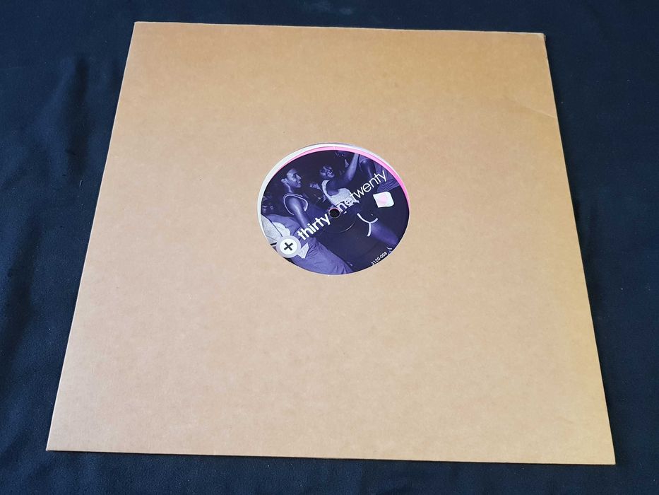 Casete, CD-uri si viniluri albume si maxi single 12”