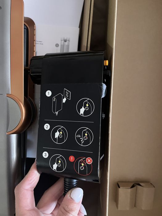 Сешоар-преса Dyson Airstrait