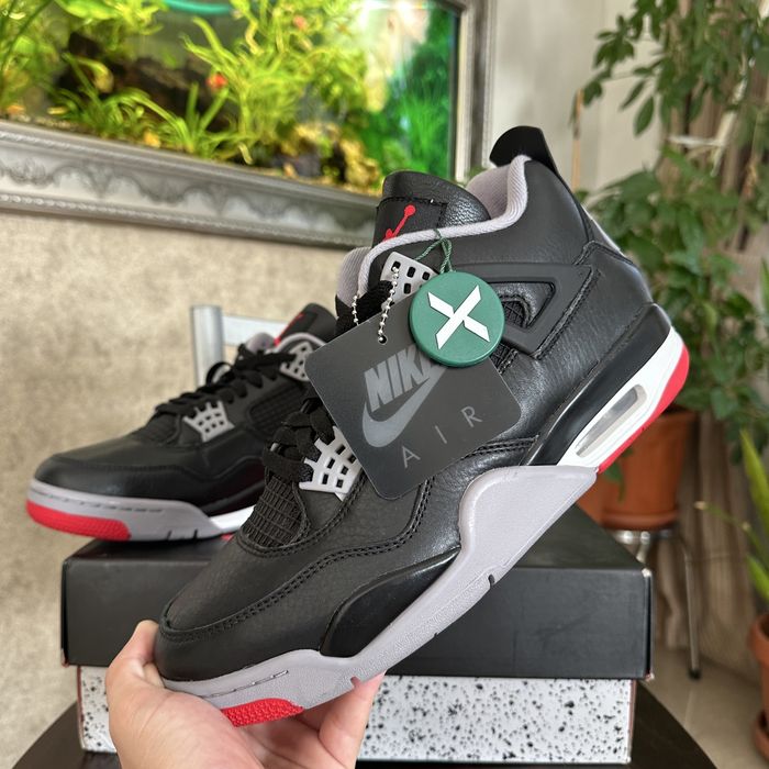Jordan 4 bred ( nu dunk nu yeezy)