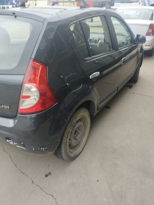 Aripa spate Dacia Sandero stânga dreapta