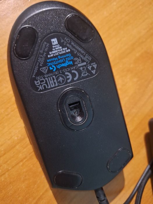 Vând tastatura mecanica cu led-uri la opțiune  și mouse Logitech