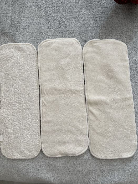 Scutece impermeabile reutilizabile, potrivite pentru bebeluși.