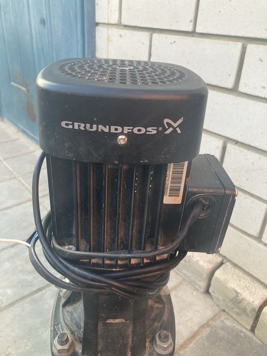 Насос водяной grundfos