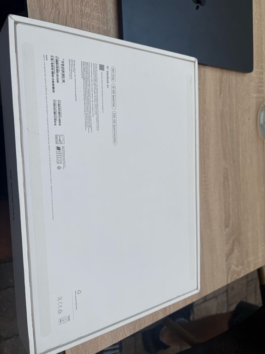 MacBook Air 15” M4 / 16GB RAM / 256GB SSD – impecabil