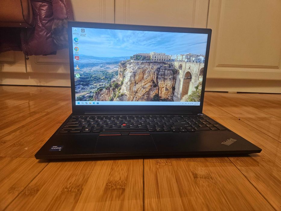 Laptop Lenovo 15" ThinkPad E15 Gen 2 I5 -1135G7 Stare Perfecta 16 GB