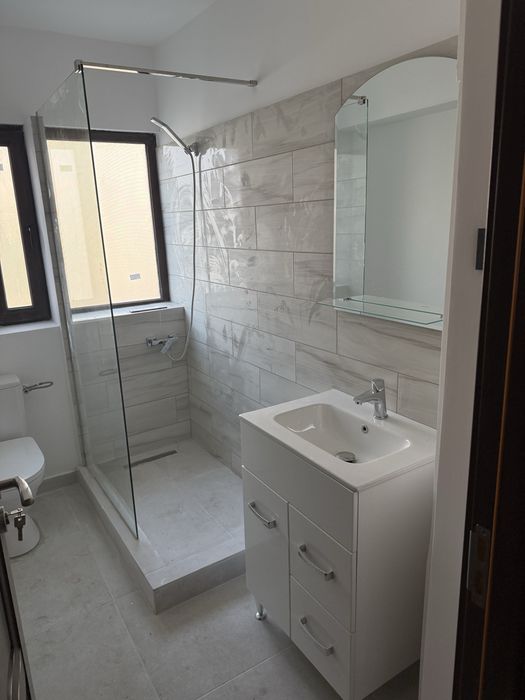 Etajul 1 ultracentral Bacau, apartament, renovat, prima inchiriere, Casa de cultura