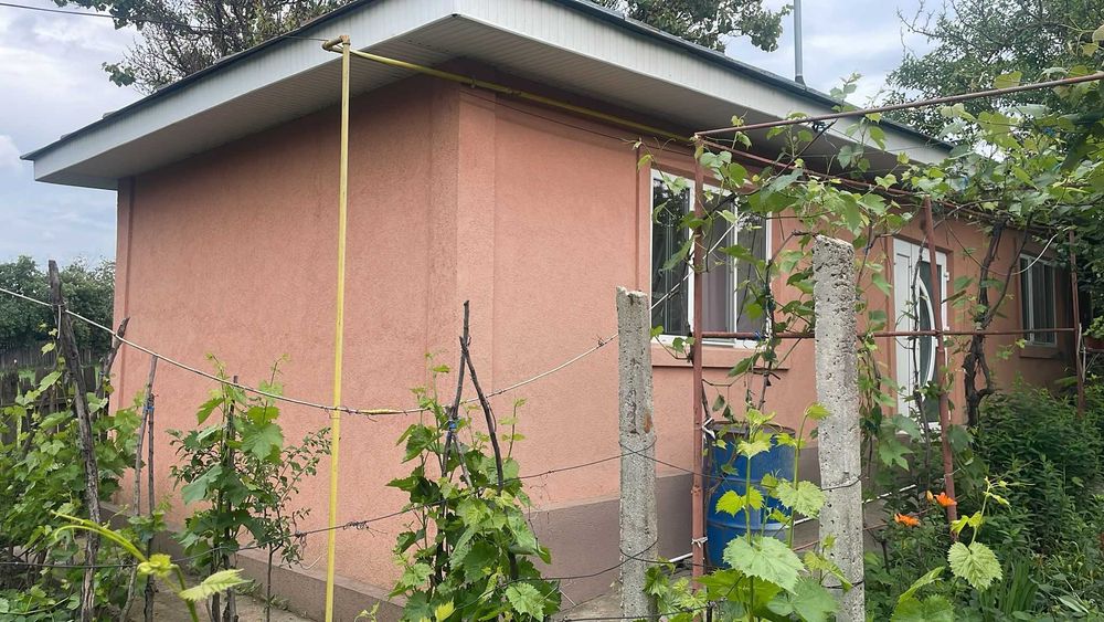 teren 3609 mp si casa de vanzare