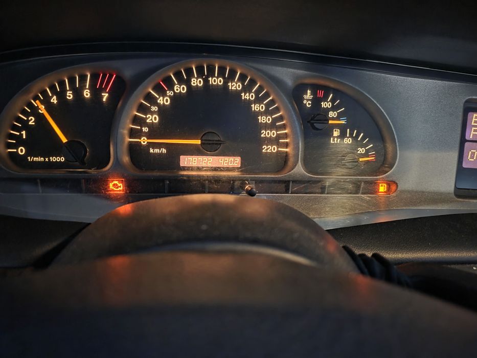 Opel Vectra B Caravan 1.8 benzina, an 2000