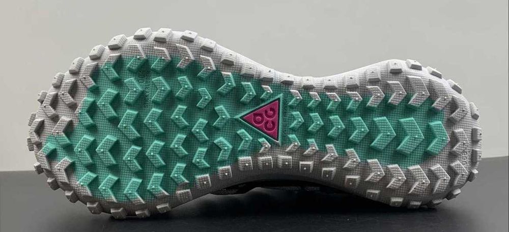 Нови мъжки маратонки Nike ACG Mountain Fly Low White Black