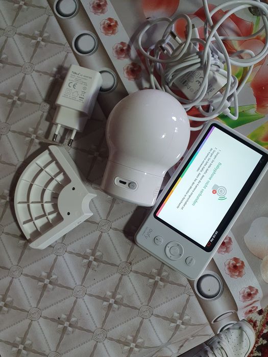 Vând  vând camera pentru  supraveghere copii  mici