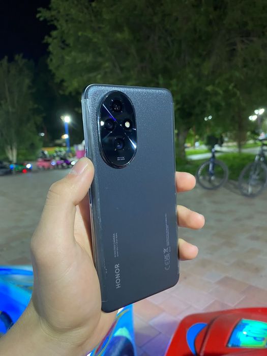Обмен на айфон/HONOR 200