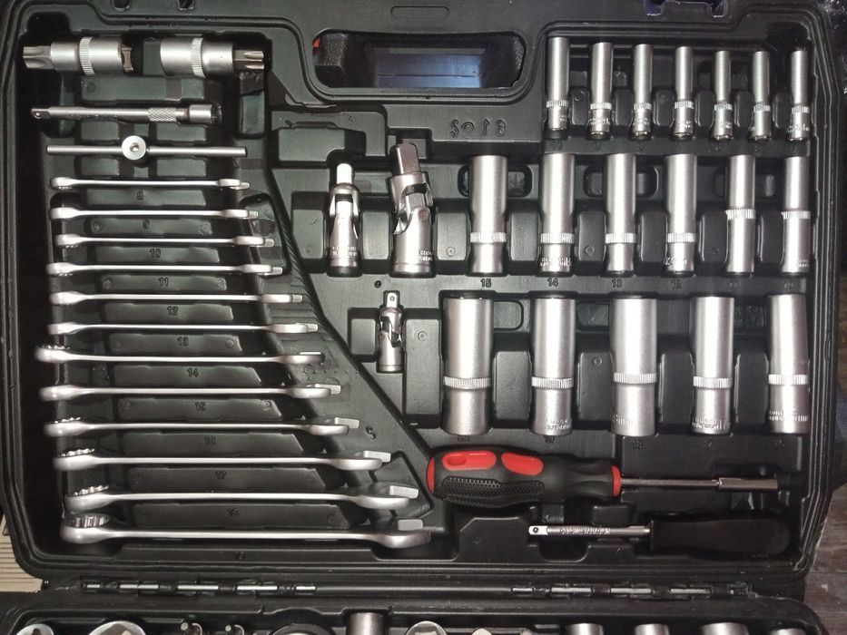 IRON Набор клуч 215 предмет