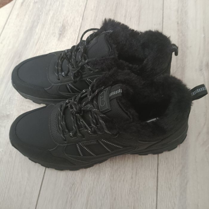 Продам зимнию обувь