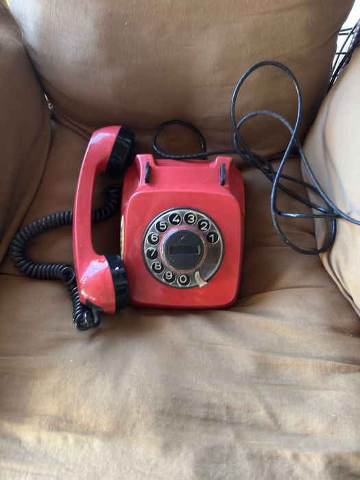 Телефон с шайба - червен