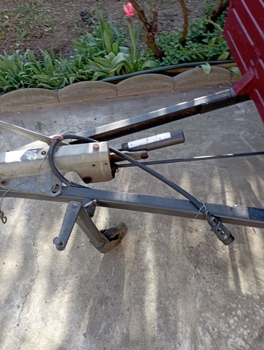 Vînd remorca autoturim