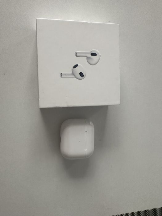 Airpods generatia 3