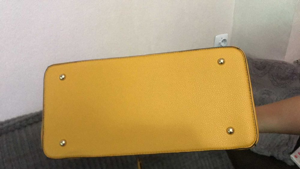 Дамска чанта НОВА